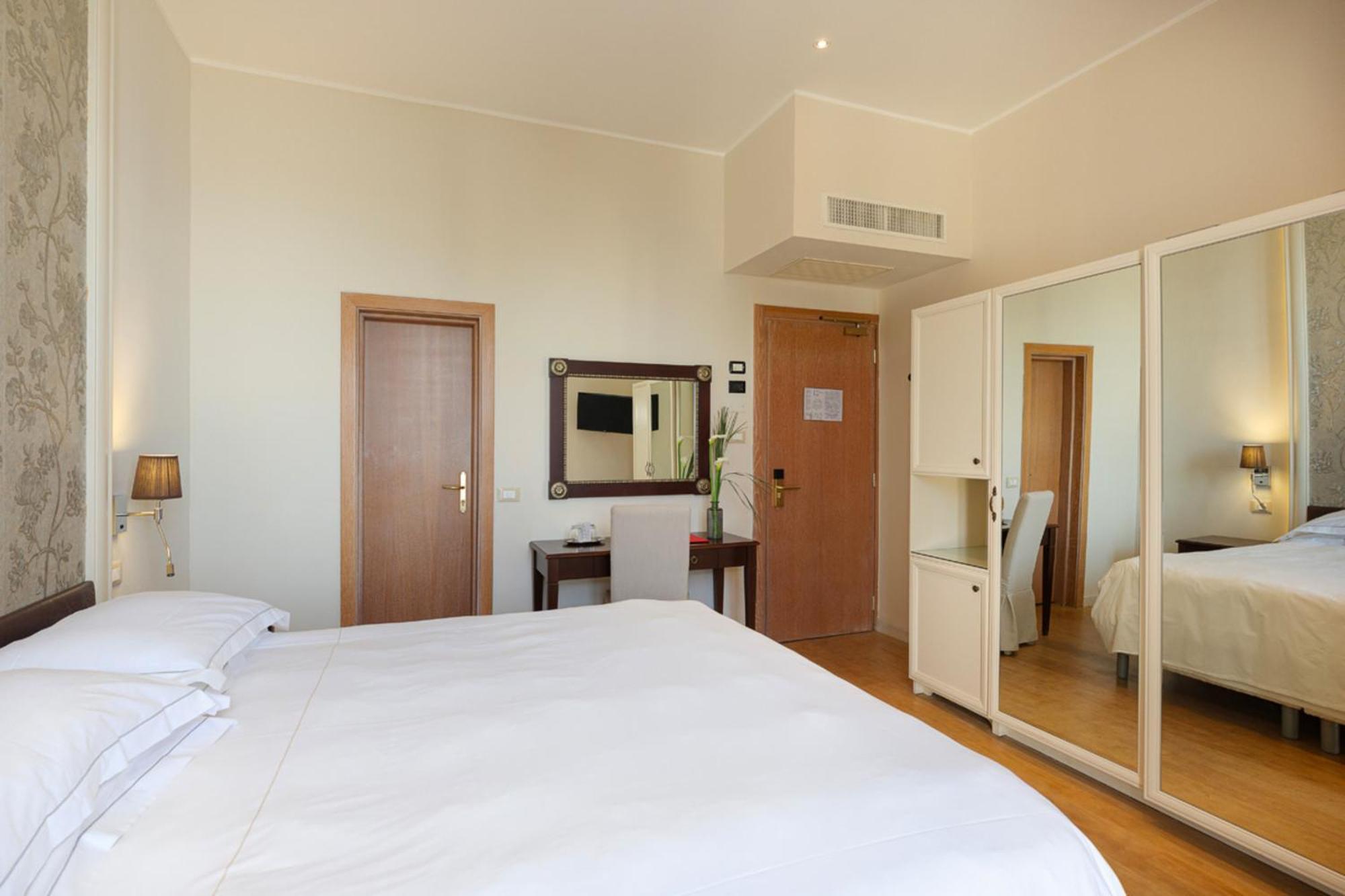 Grand Hotel Mediterranee ألاسيو المظهر الخارجي الصورة