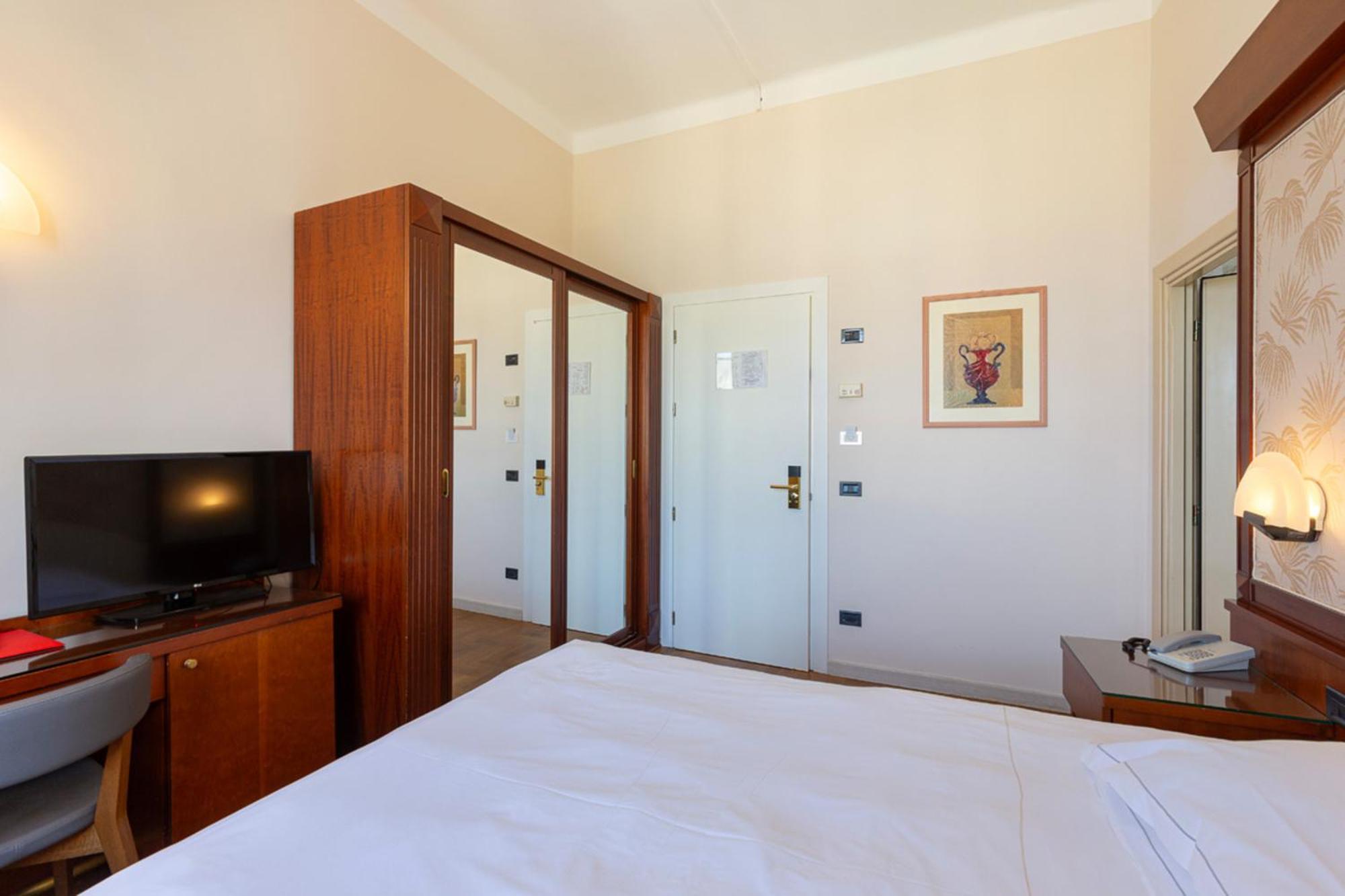 Grand Hotel Mediterranee ألاسيو المظهر الخارجي الصورة