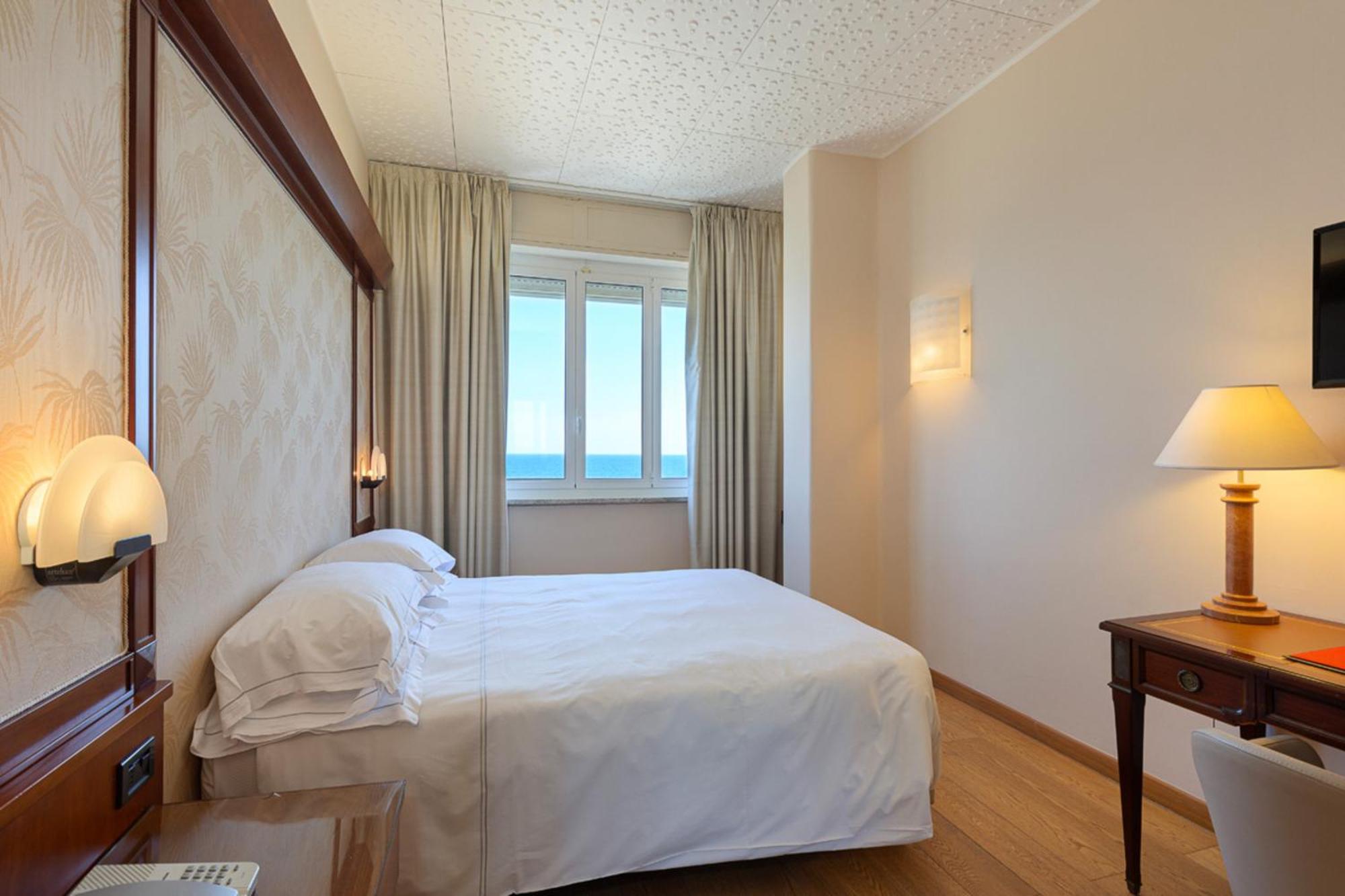 Grand Hotel Mediterranee ألاسيو المظهر الخارجي الصورة
