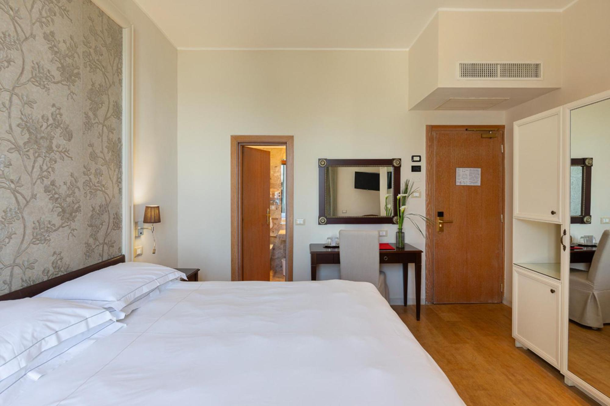 Grand Hotel Mediterranee ألاسيو المظهر الخارجي الصورة