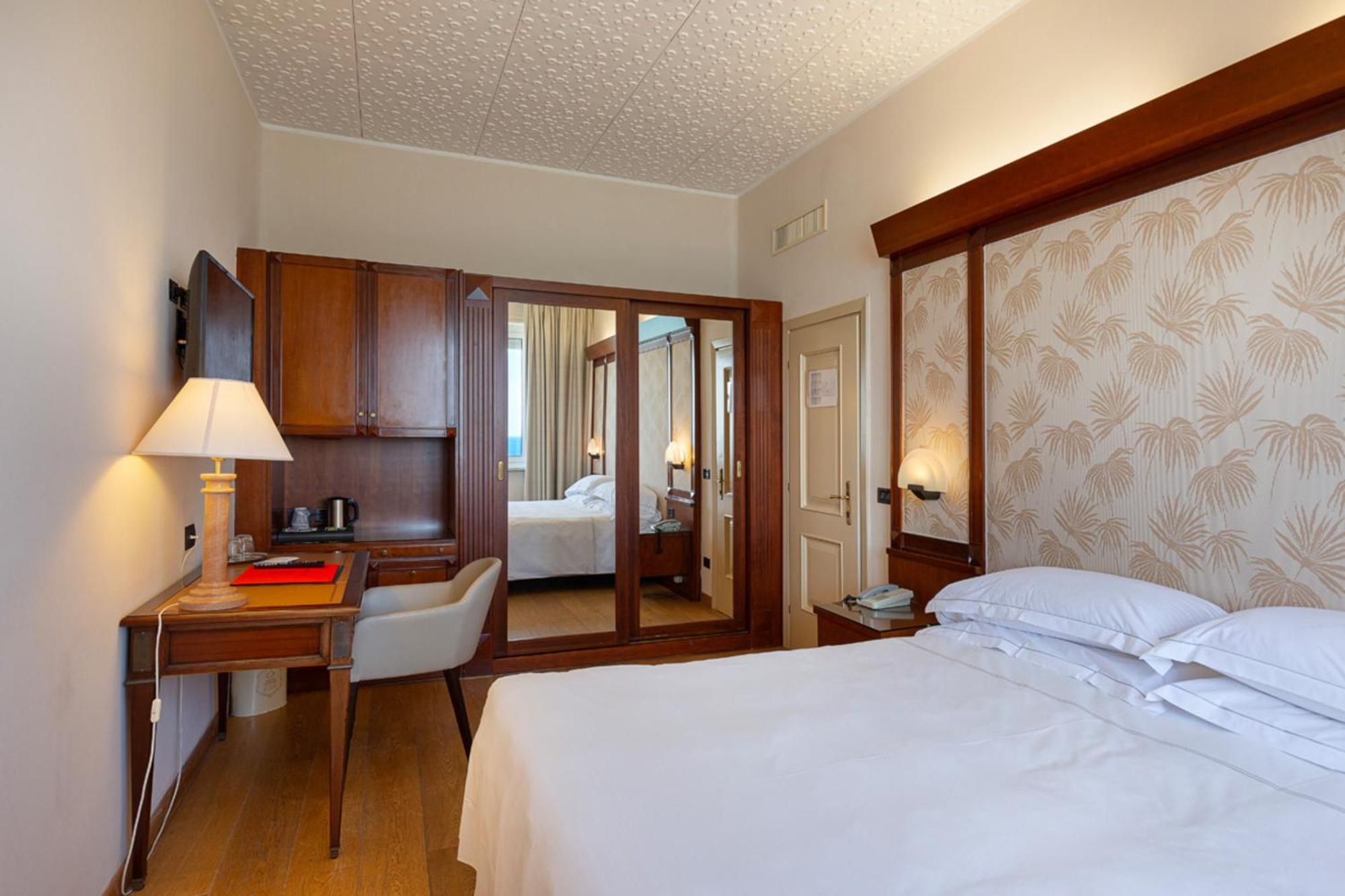 Grand Hotel Mediterranee ألاسيو المظهر الخارجي الصورة