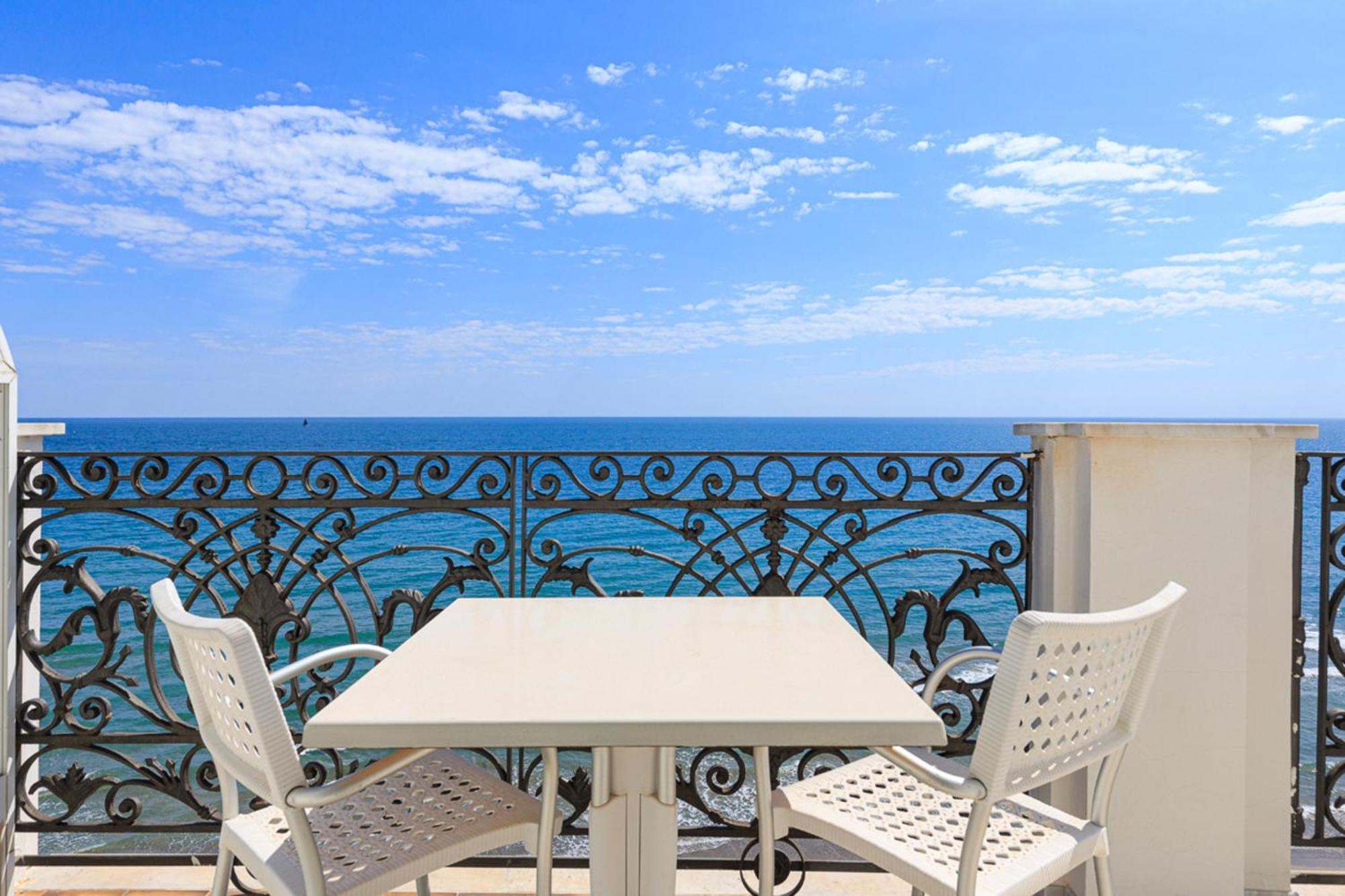 Grand Hotel Mediterranee ألاسيو المظهر الخارجي الصورة