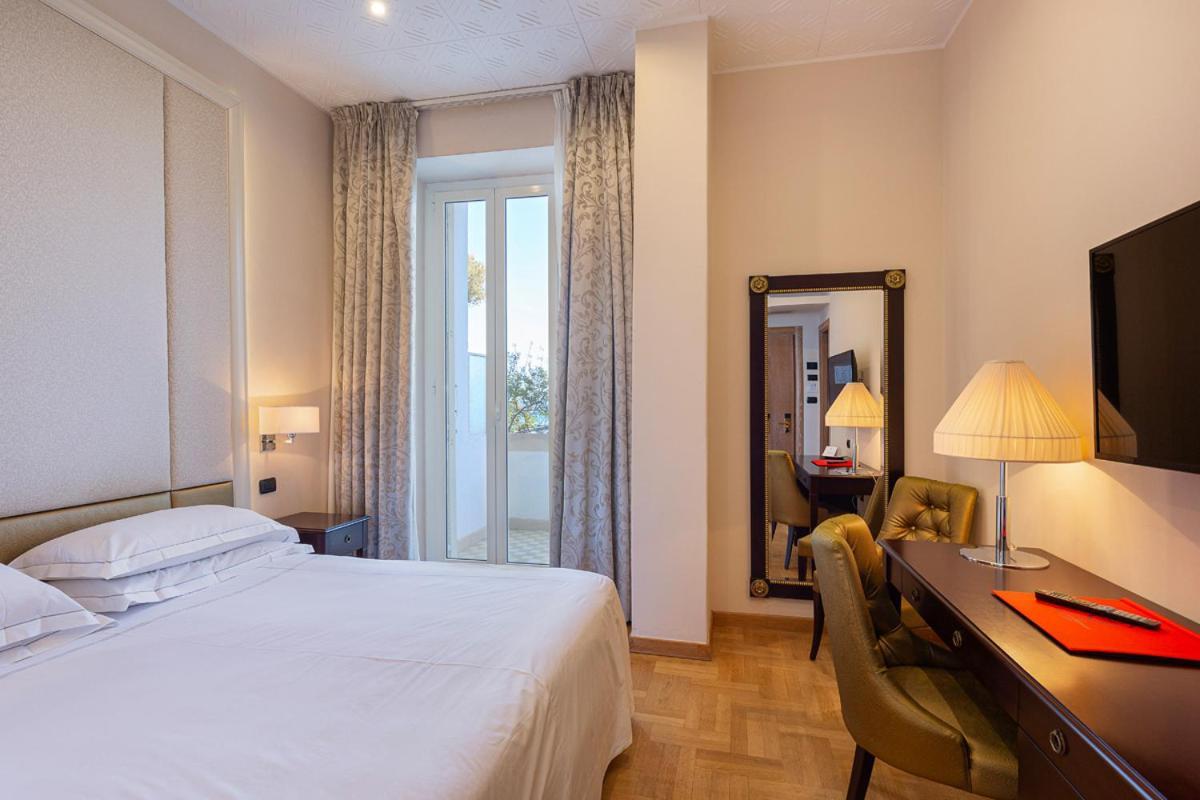 Grand Hotel Mediterranee ألاسيو المظهر الخارجي الصورة